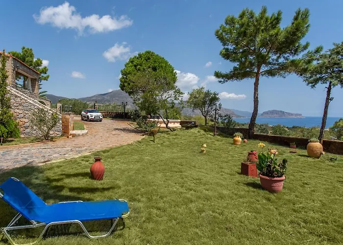 Villa Avlos *